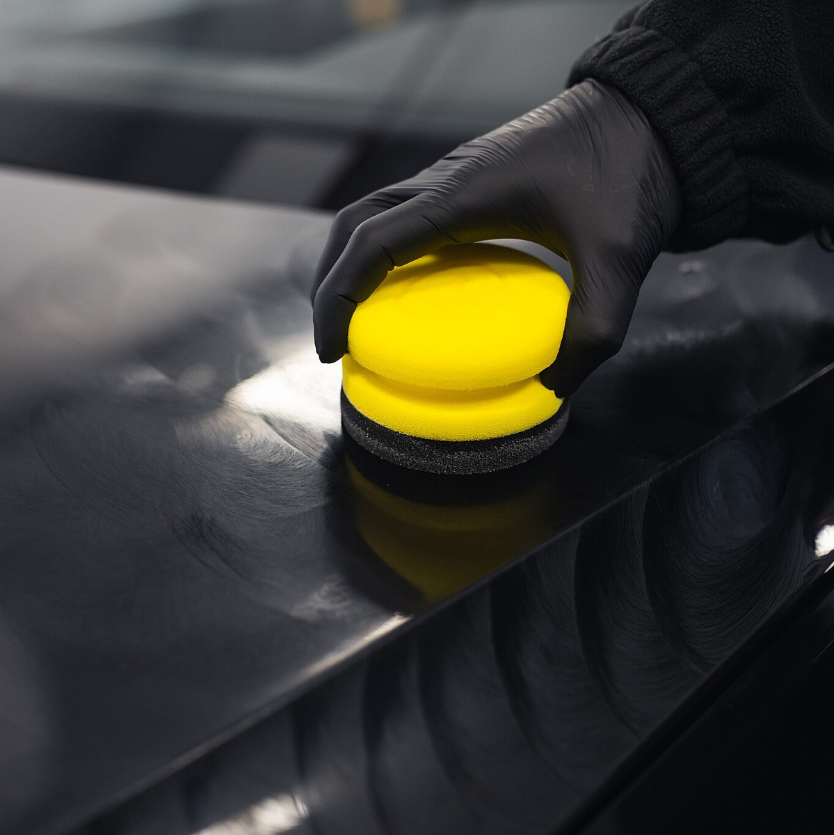 Gąbka do wosków K2 APLIKATOR GĄBKOWY Z UCHWYTEM DO WOSKÓW K730