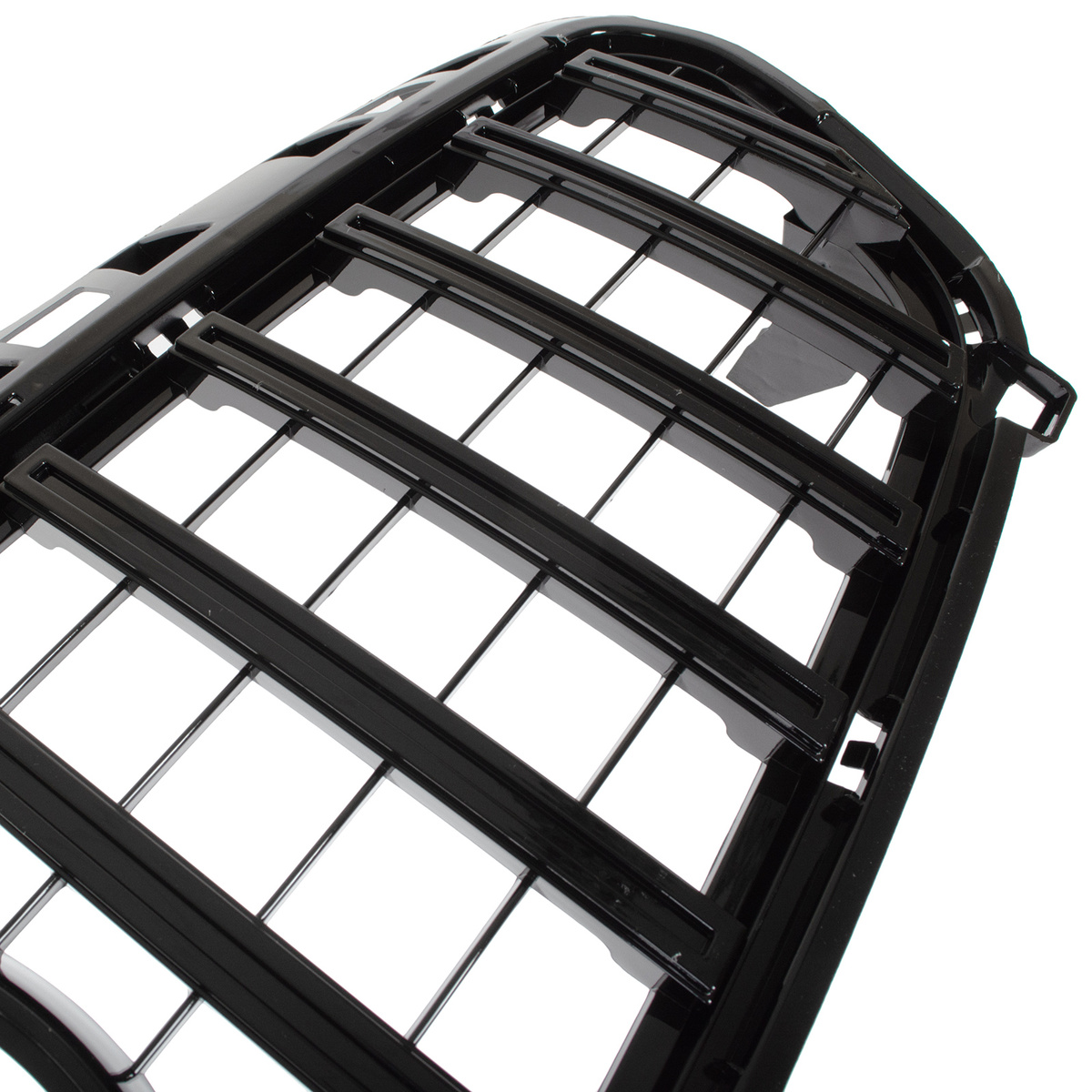 Mercedes KLASA A W176 12-18 atrapa między reflektory (grill) PANAMERICANA PIANO BLACK