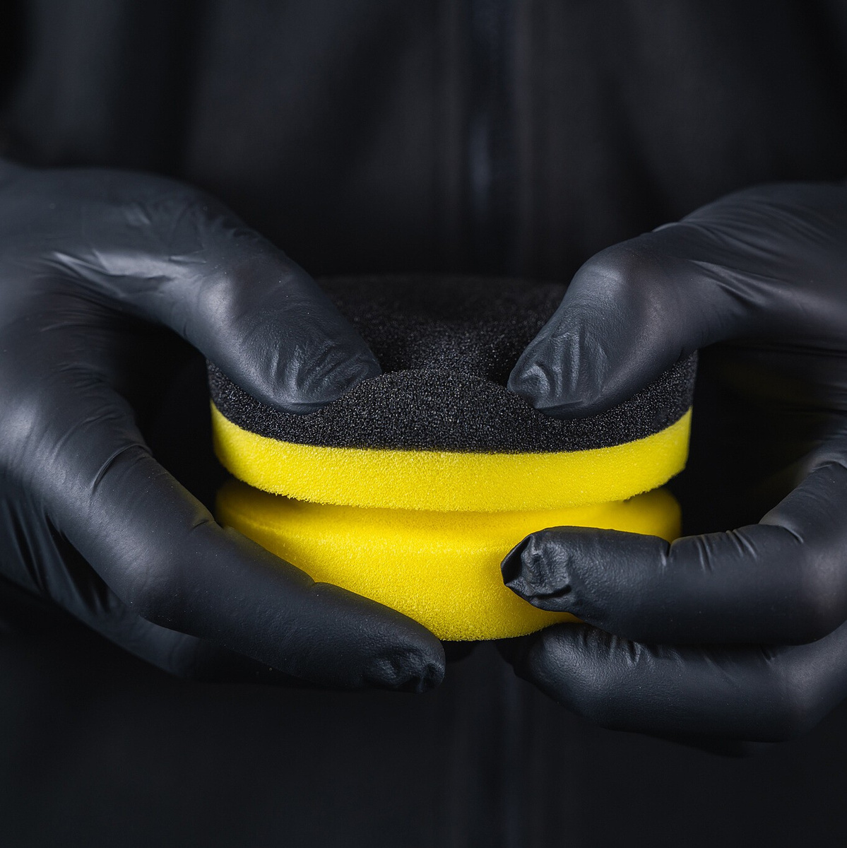 Gąbka do wosków K2 APLIKATOR GĄBKOWY Z UCHWYTEM DO WOSKÓW K730