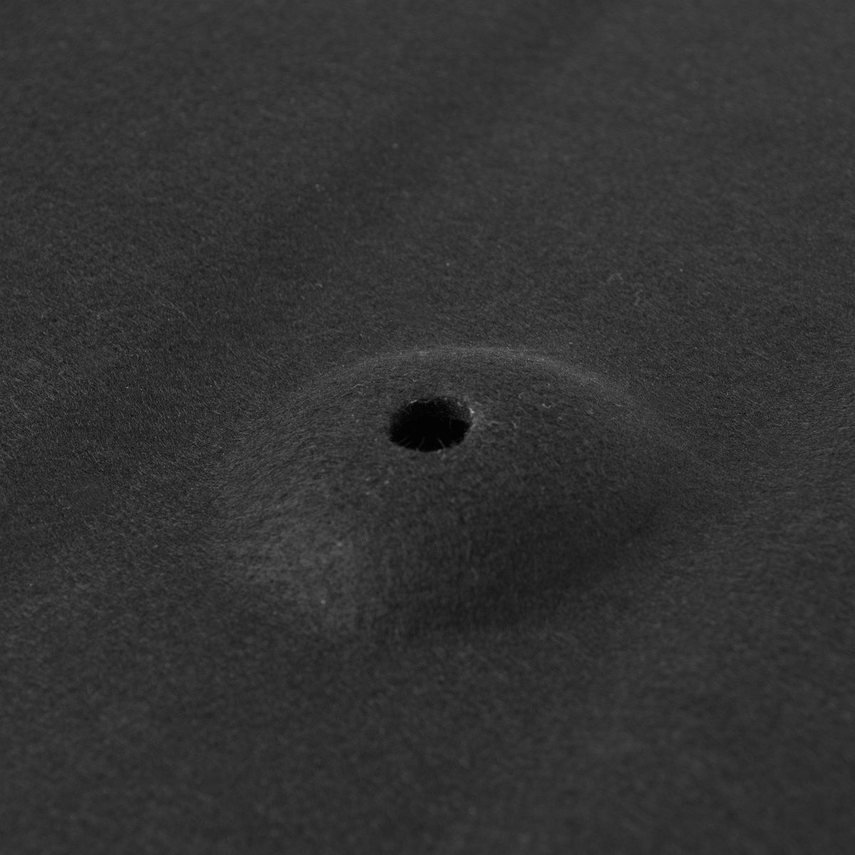 Hyundai ix35 10-15 wygłuszenie maski silnika BEZ MATY TERMICZNEJ + SPINKI