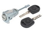 Seat Cordoba II 02-08 wkładka zamka drzwi przednich lewa