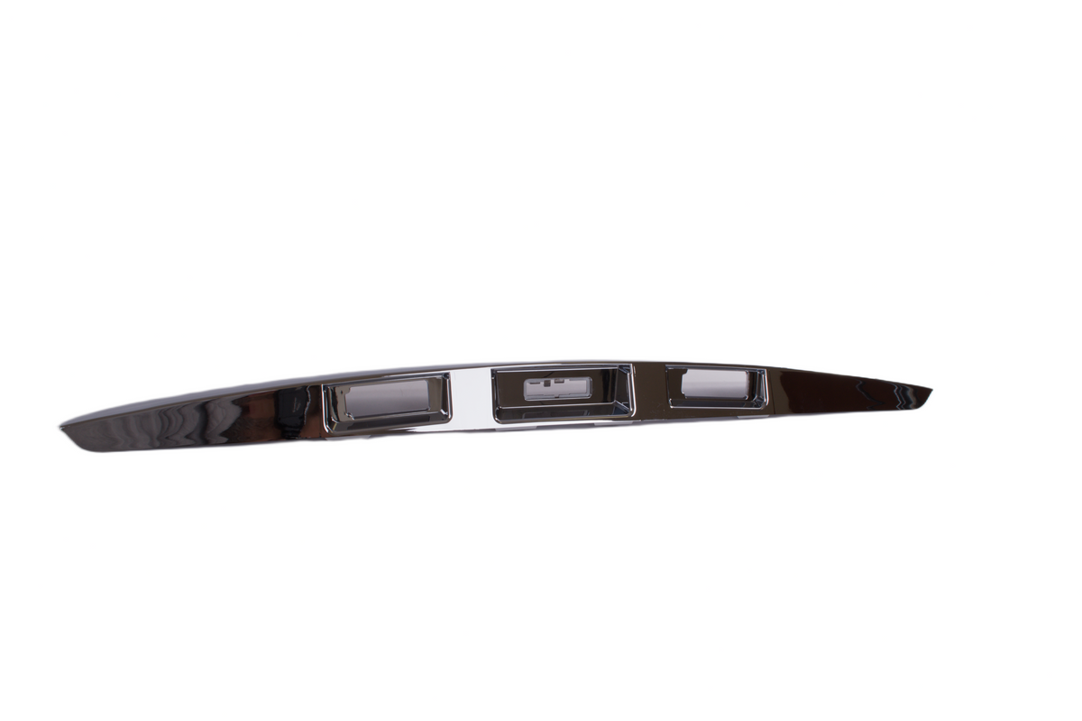 Nissan Qashqai J10 06-13 listwa tylnej klapy CHROM + otwór na INTELIGENTNY KLUCZ wersja bez wycięcia na kamerę cofania