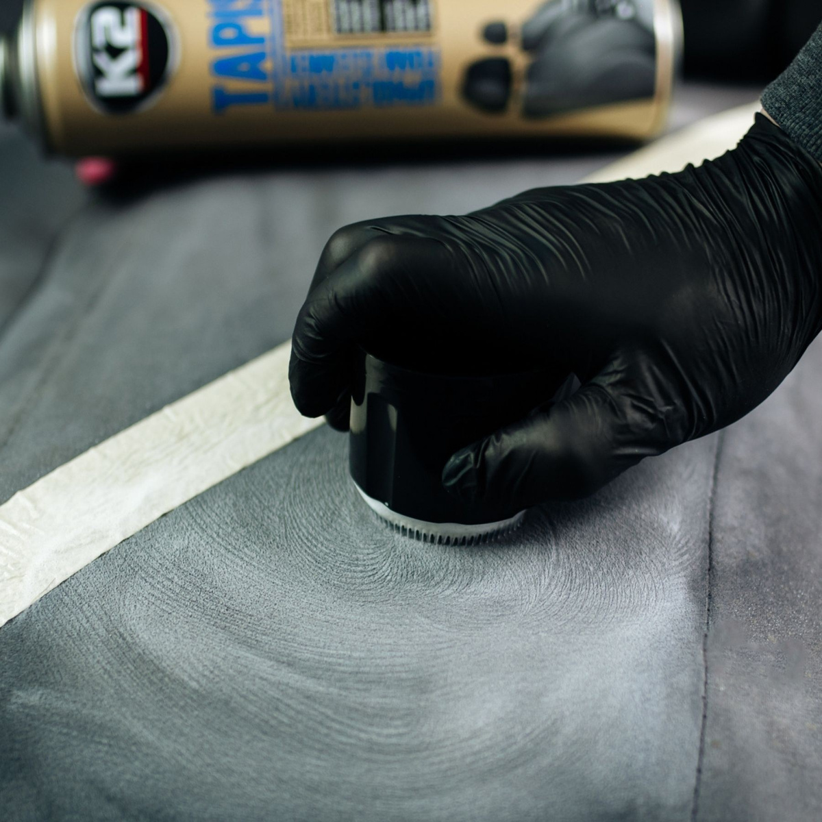 Pianka do czyszczenia tapicerki ze szczotką K2 TAPIS 600ml aerozol K206B